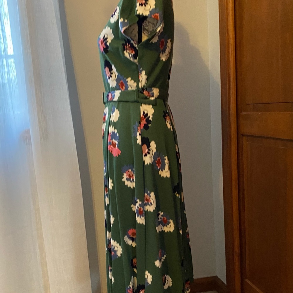 Beautiful Green Boden Knit dress - Picture 7 of 8